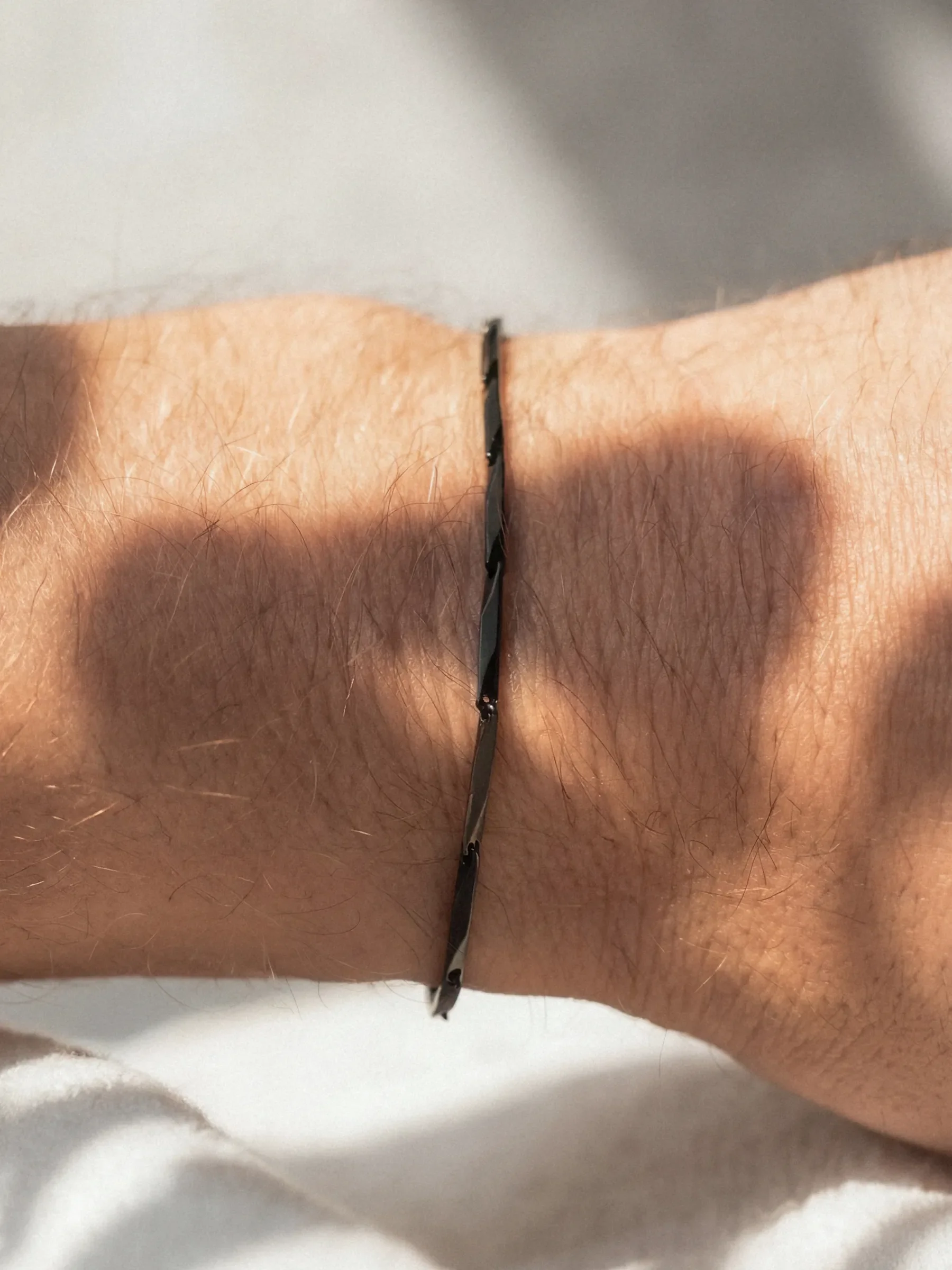 LINEAR CHAIN BRACELET - Image 12
