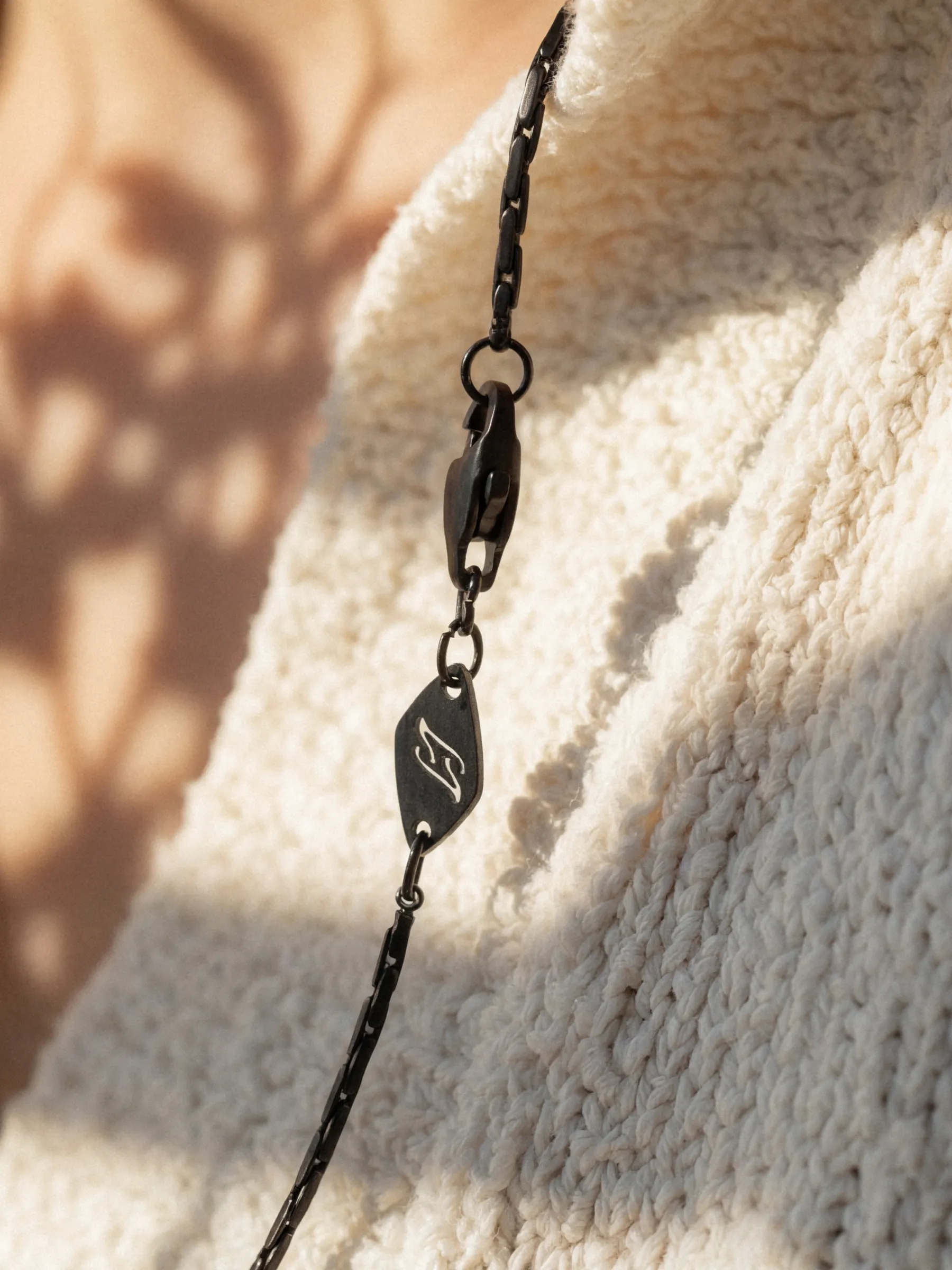 WIRE CHAIN NECKLACE - Image 8